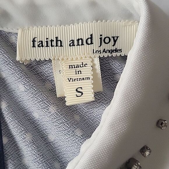 faith and joy ,size S,blouse - Picture 4 of 6